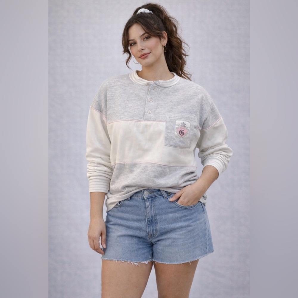 *Vintage 80’s- Gitano Gray and Cream, pink trim sweatshirt